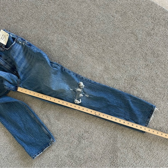 Abercrombie & Fitch The '90s Straight Ultra High Rise Jeans Size 28/6L - Picture 5 of 8